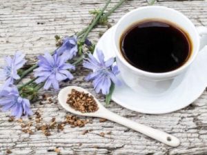 خواص عرق کاسنی برای خانم‌ها