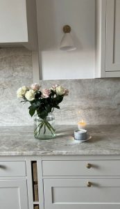 بین کابینتی در دکوراسیون داخلی