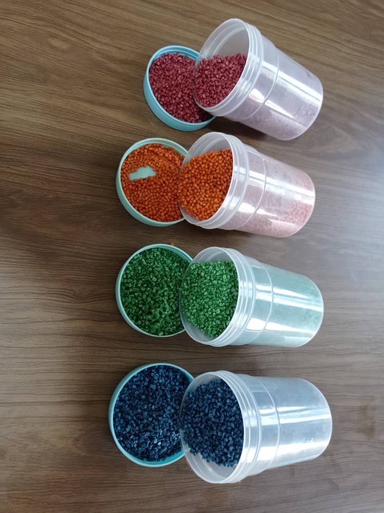 تولید و صادرات مواد اولیه پلاستیک پتروشیمی ایلهان پلیمر در آذربایجان شرقی