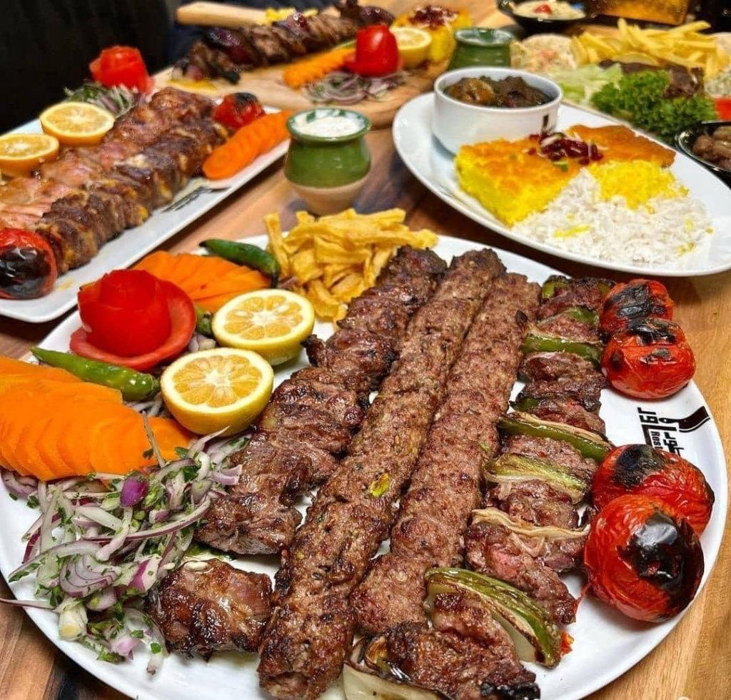 کباب ساطوری نگین آذربایجان در بهبهان