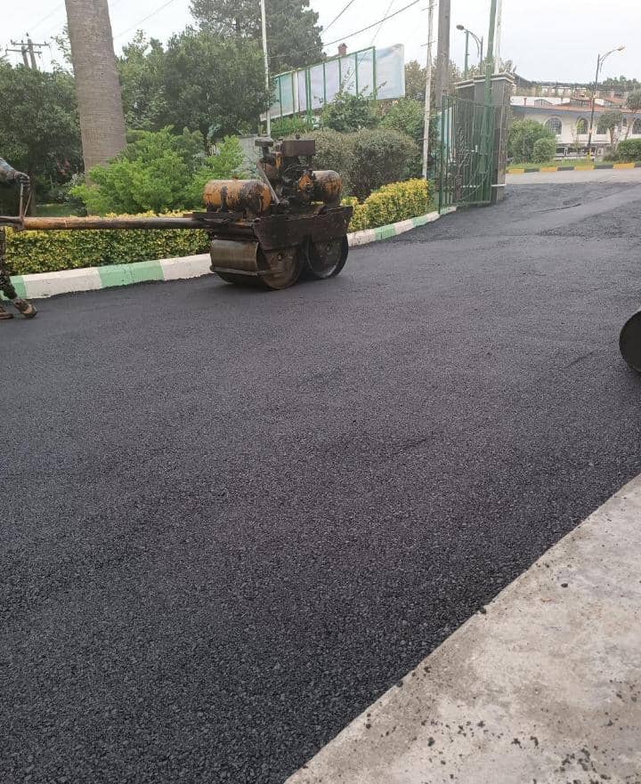 اجرای آسفالت و ایزوگام مهربانی در نوشهر