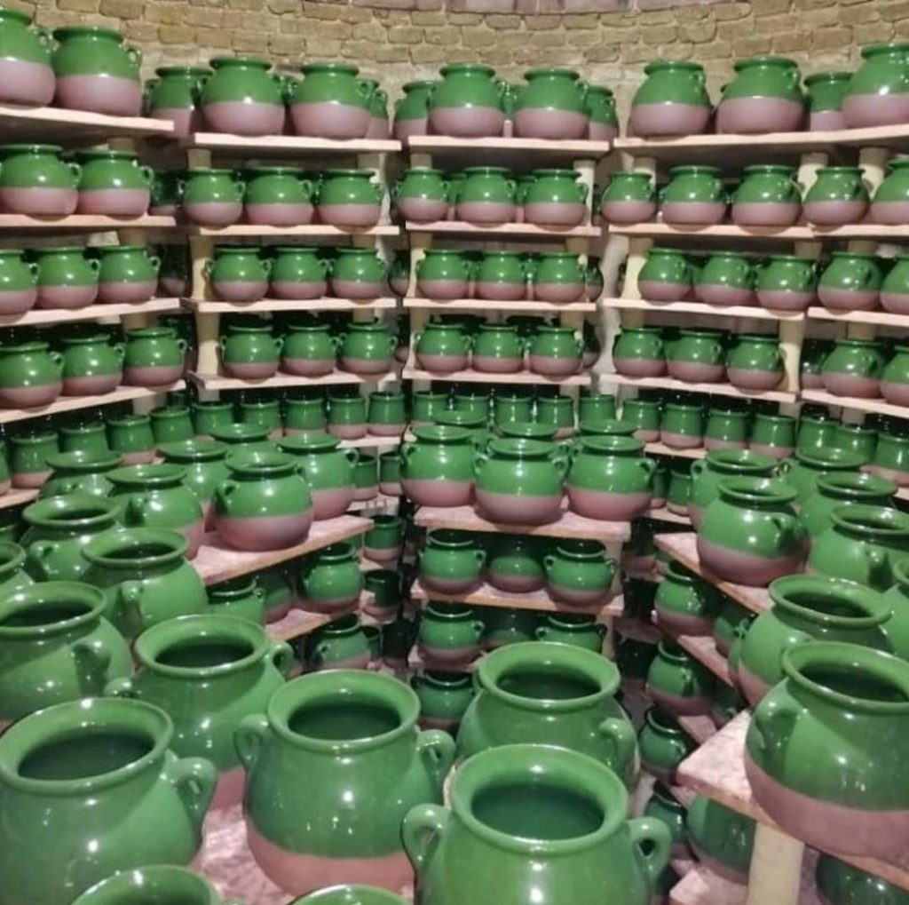 تولید و فروش کوزه و سفال و سرامیک مرزبان در قائمشهر مازندران