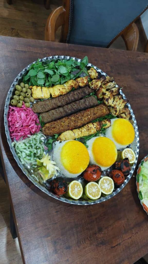 رستوران و سفره خانه سنتی جمشیدیه گیلدا در شهریار تهران