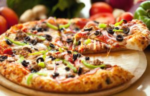 طرز تهیه پیتزا مرغ و قارچ