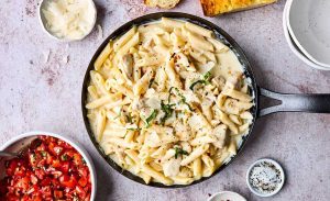 طرز تهیه چیکن پاستا چیست