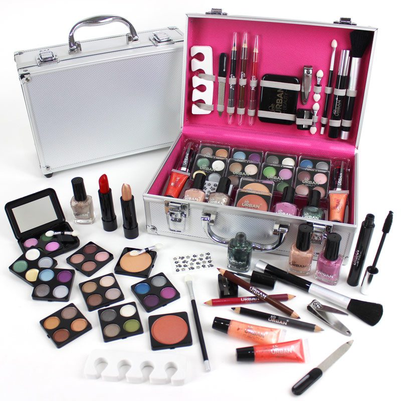 پخش عمده لوازم آرایشی و بهداشتی خلیج شاپ در بندر گناوه