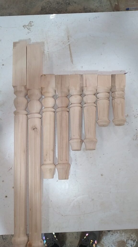 تولید و فروش پایه و ستون چوبی کاج در قم