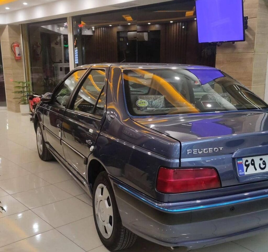 نمایشگاه خودرو سهیل در شاهین شهر اصفهان