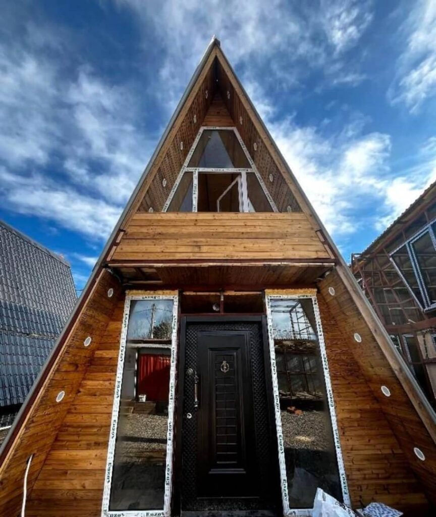 طراحی و ساخت کلبه های چوبی و خانه های پیش ساخته ناژو در انزلی