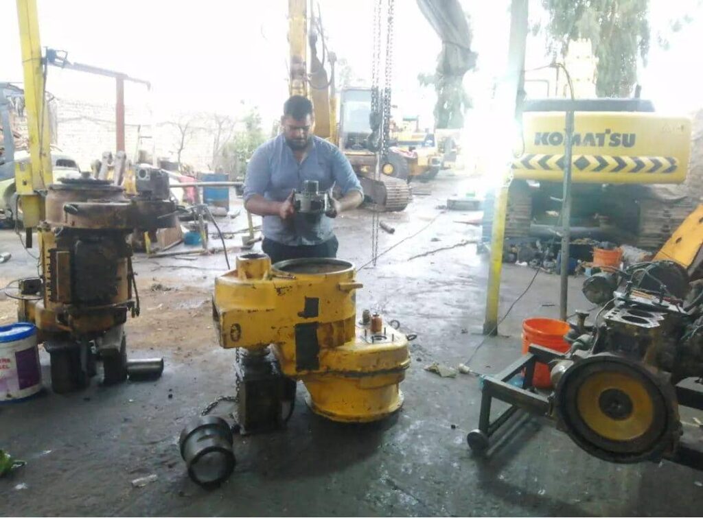 فروش و تعمیرات دستگاه های راهسازی و معدنی شیراز کوماتسو در شیراز