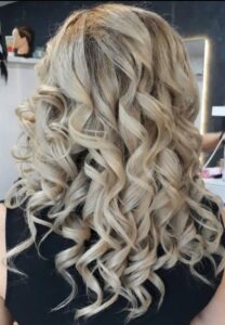 آموزشگاه و سالن زیبایی مونا در کرج