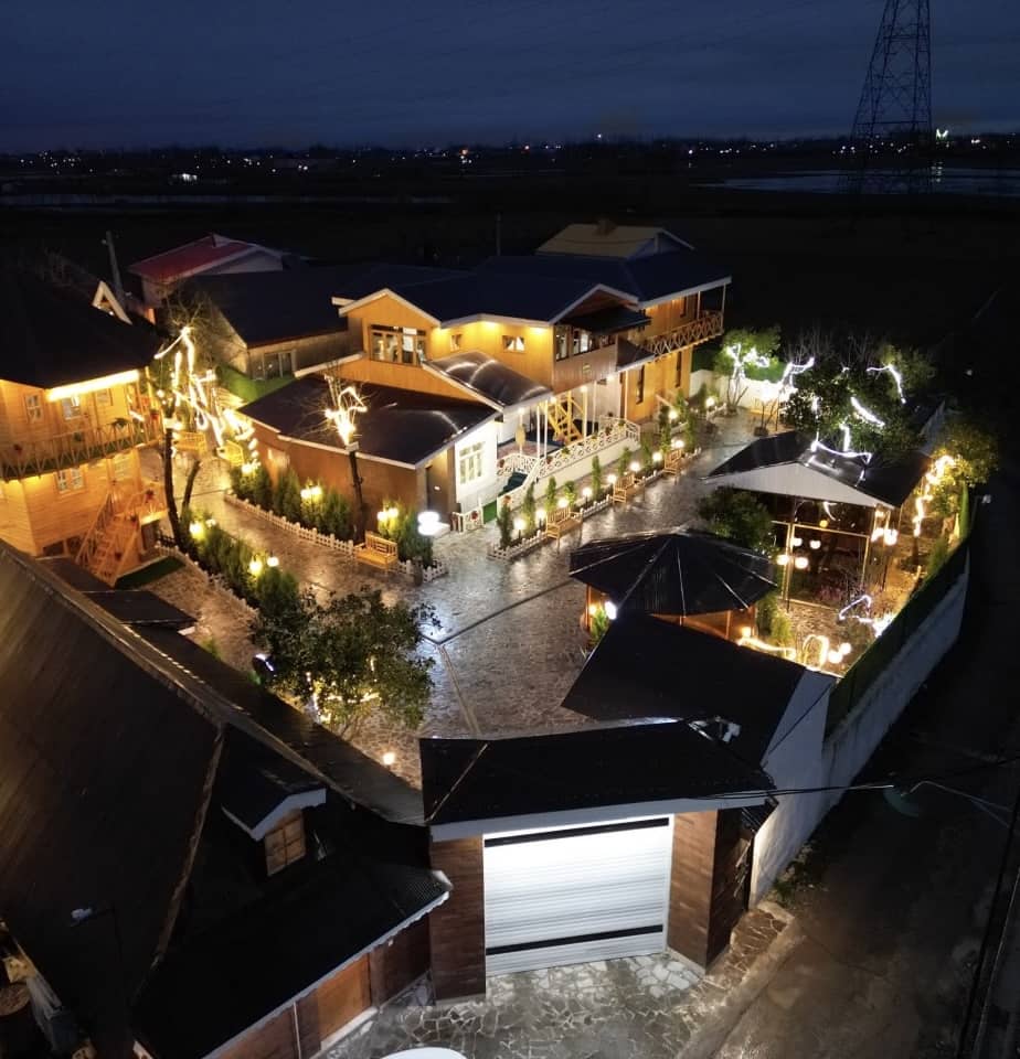 کلبه سوئیسی نیما و نیکان در خمام