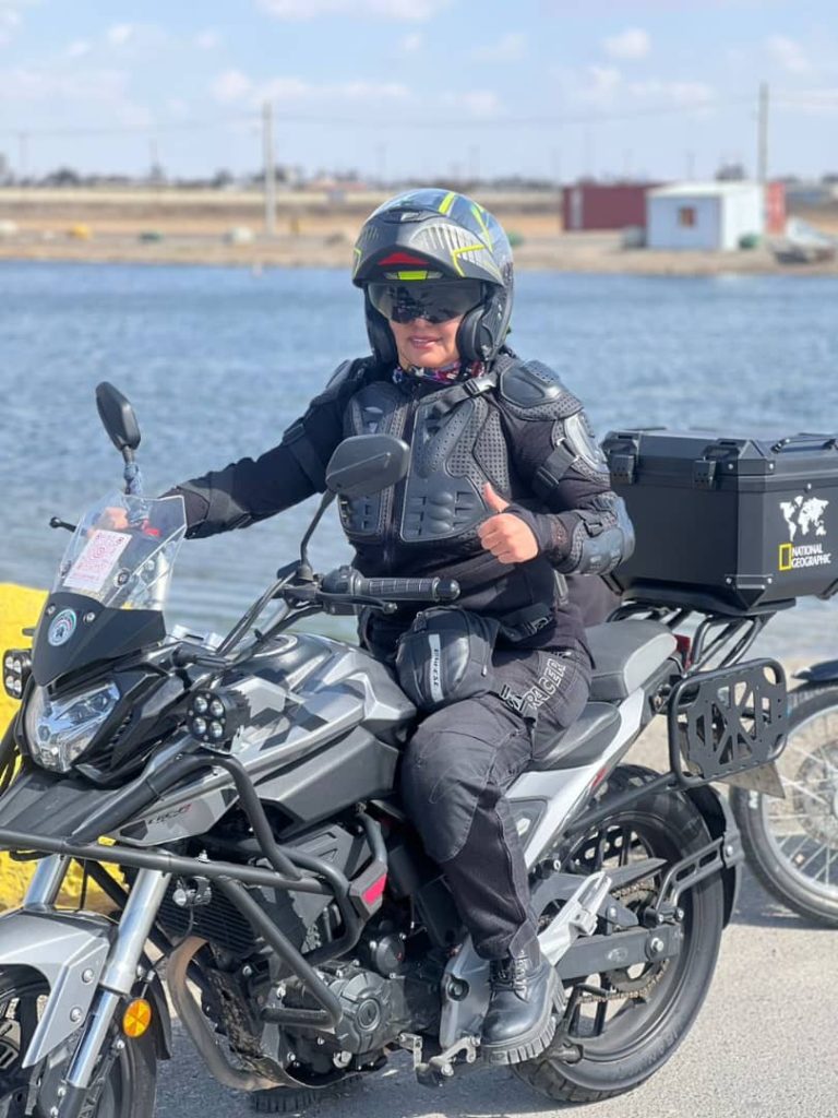 اسرا باغبانیان مربی آموزش موتور سواری بانوان و آقایان در تبریز