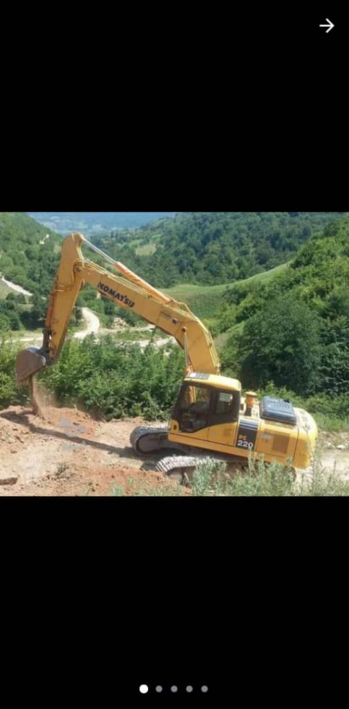 خاکبرداری و گودبرداری گل محمدی در دماوند