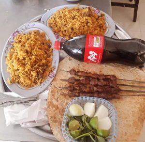 سفره خانه سنتی بلوط در یاسوج