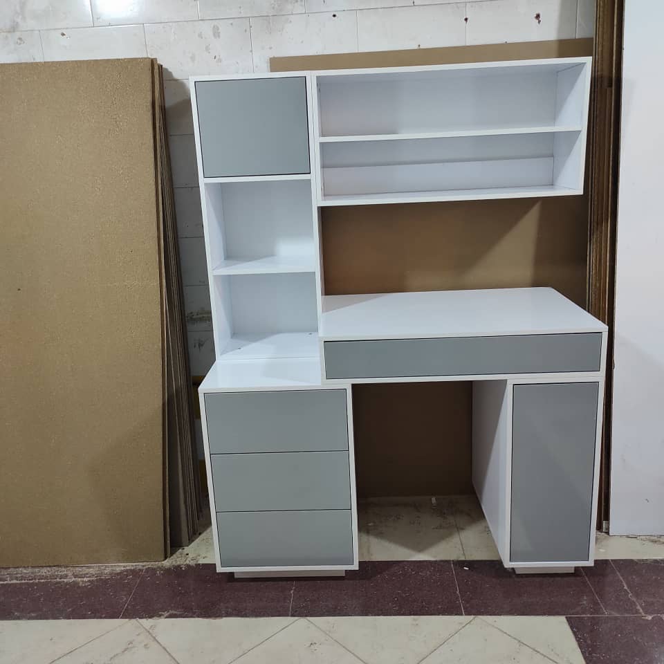 تولیدی صنایع چوب ونیز در بلوار سرباز محمدی کرمانشاه