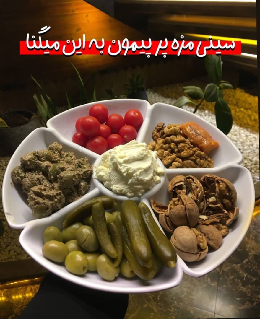 کافه رستوران گیلار پلاس در آستانه اشرفیه