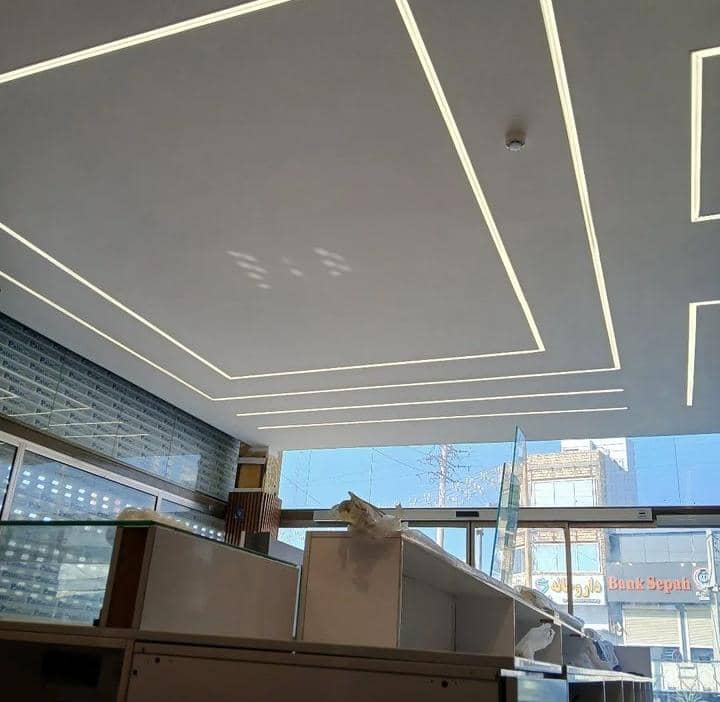 برقکار ساختمان منصوری در بندر گناوه