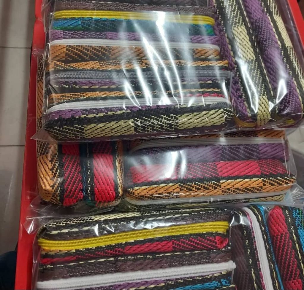 تولید و پخش لوازم التحریر افق در اراک