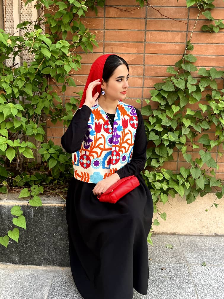 طراحی و دوخت لباس زنانه حدیث شمس در اهواز