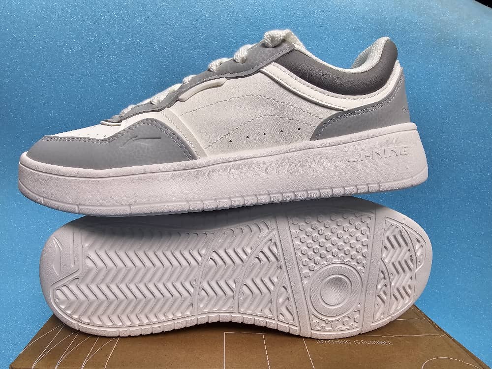 فروش کتانی ویتنامی اسپرت 340 در اصفهان