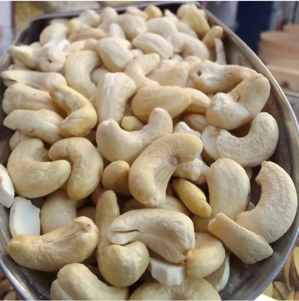 فروشگاه آجیل و خشکبار هشتم در مشهد