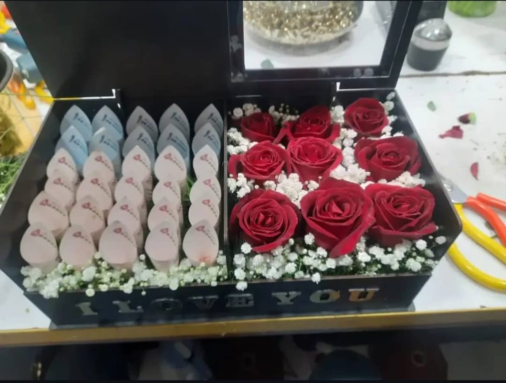 گل فروشی مانلی در قم