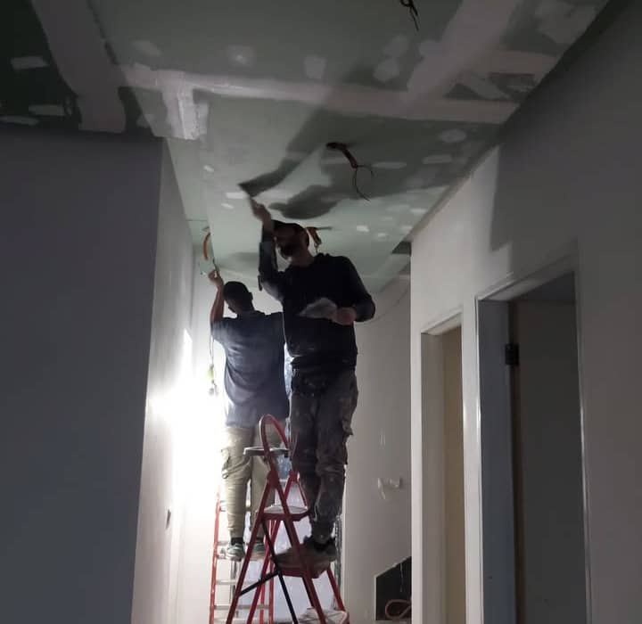 نقاشی ساختمان مدرن کاظمی در تنکابن