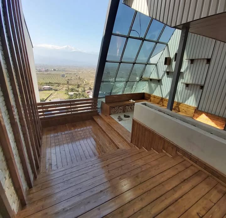 نقاشی ساختمان مدرن کاظمی در تنکابن