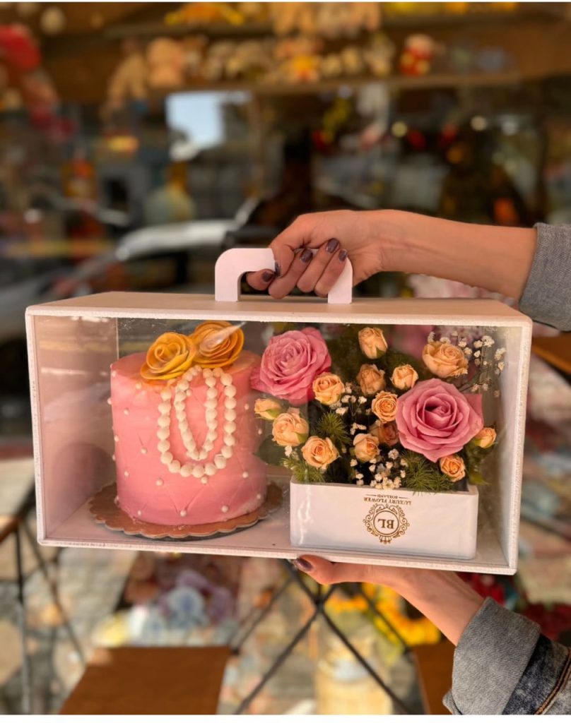 گلفروشی اطلسی در زاهدان