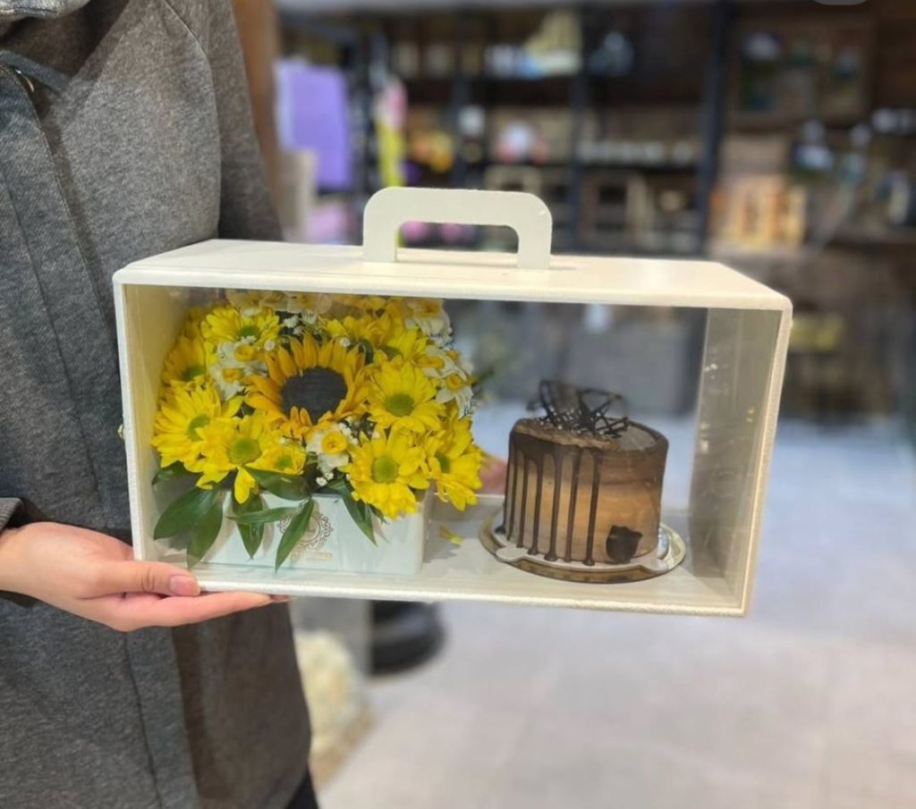 گلفروشی اطلسی در زاهدان