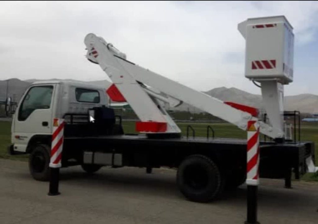 ساخت بالابر پشت کامیون هیدرولیک کاران نراقی در اصفهان