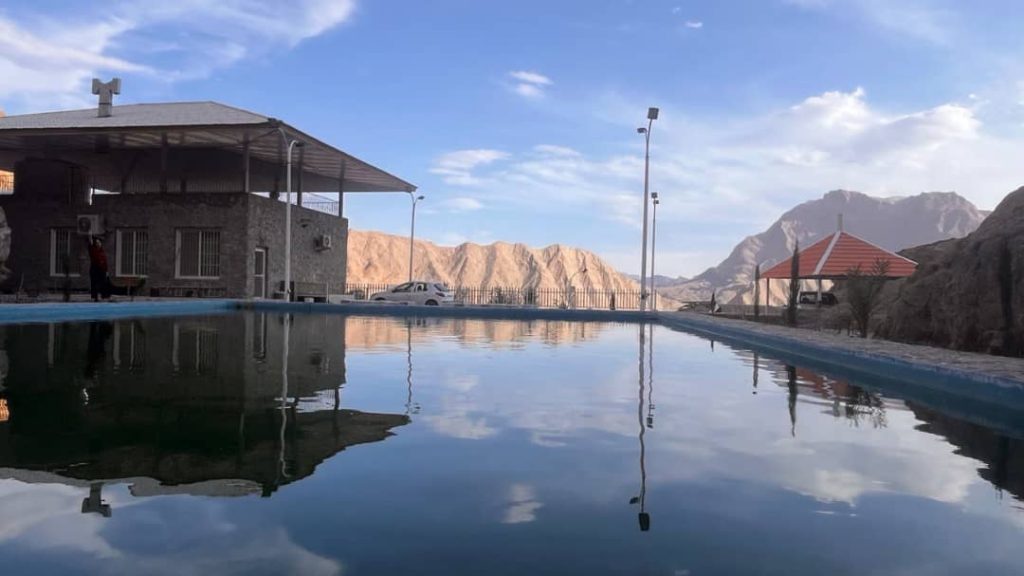 اجاره ویلا سنگی استخردار آرامش کده شابلی در اردکان