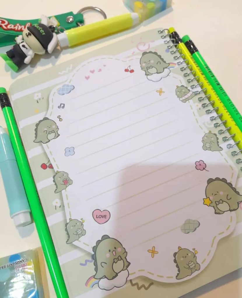 فروشگاه کتاب و لوازم تحریر ناب مارکت صفایی در زنجان