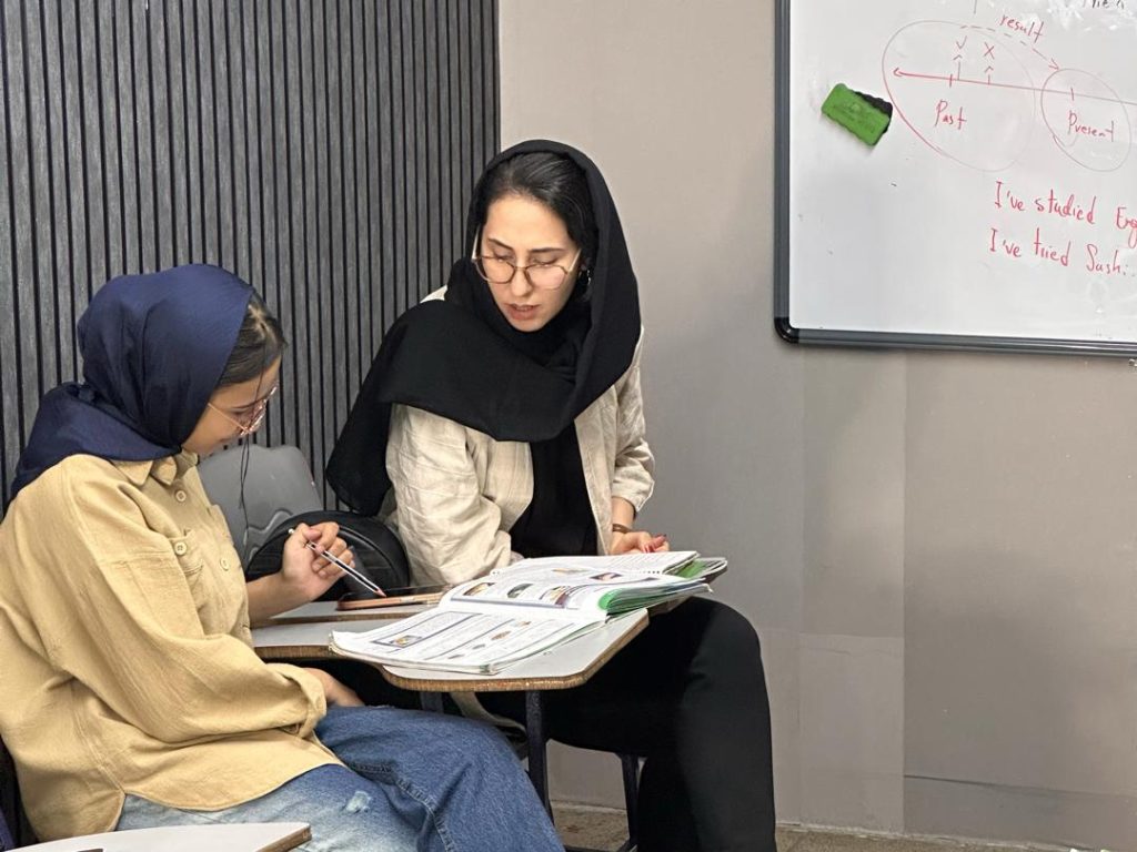 آموزش زبان های خارجه بستاک مرادخانی شهریار