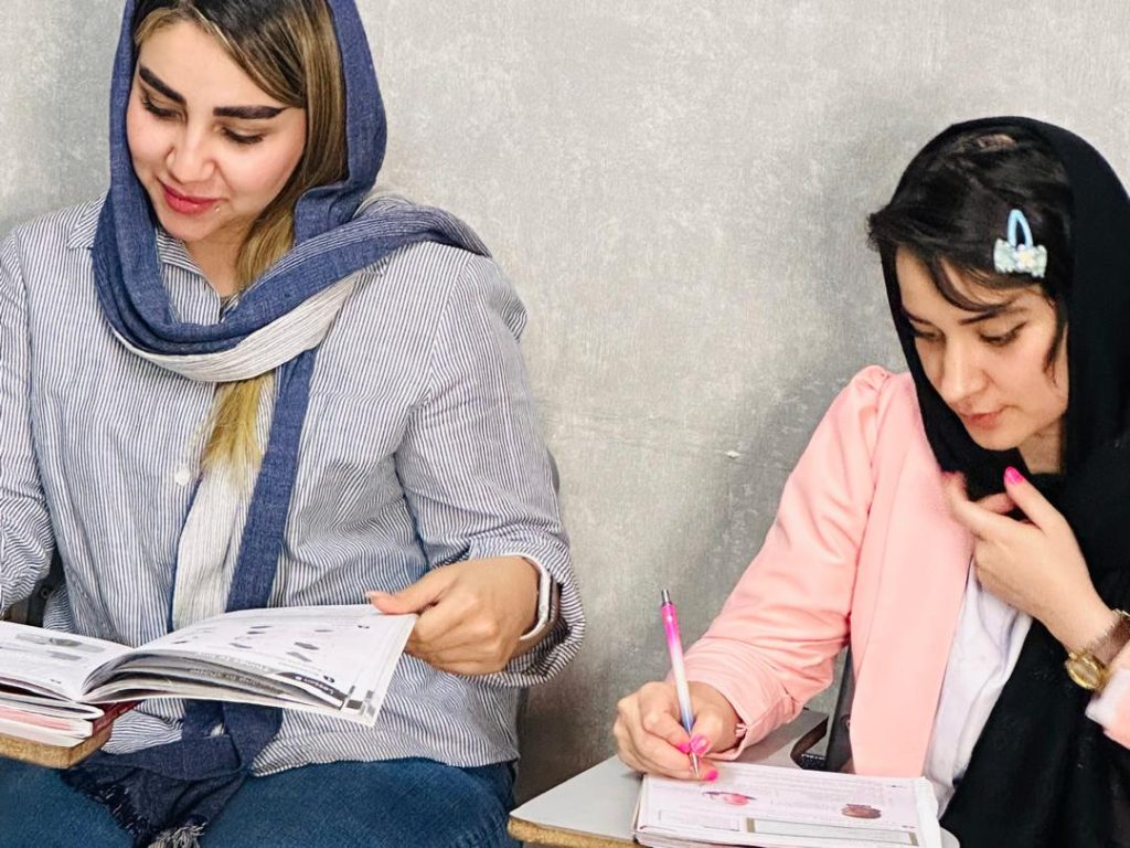 آموزش زبان های خارجه بستاک مرادخانی شهریار