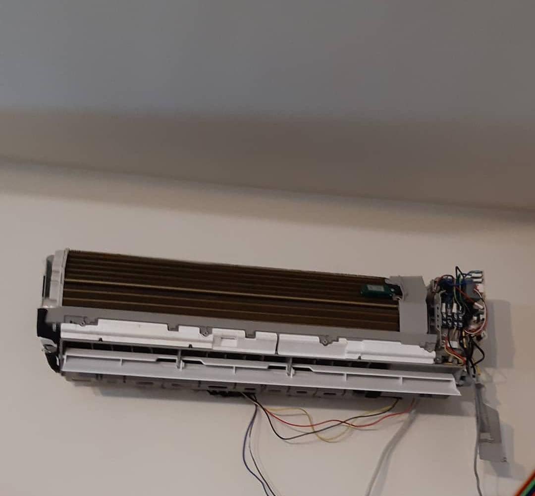 فروش و سرویس کولر گازی اسپلیت و پکیج دیواری علیزاده در آمل