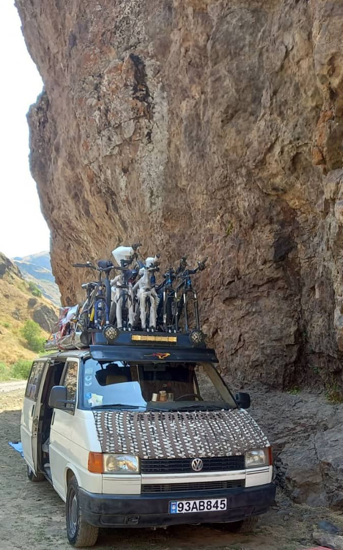 اجاره و رزرو ون vip توریستی دلنورد در مشهد