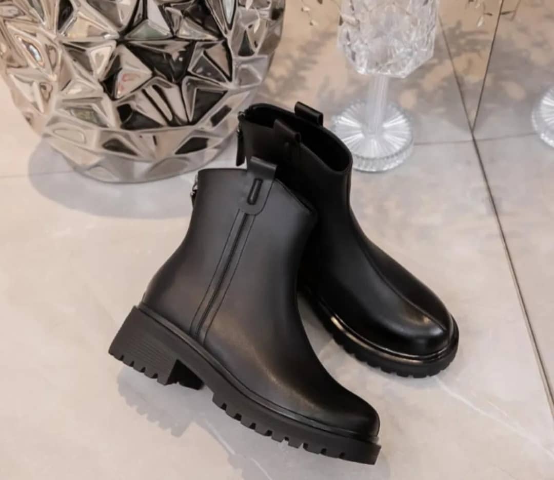 تولید و فروش عمده کفش و کتانی سلین در نسیم شهر