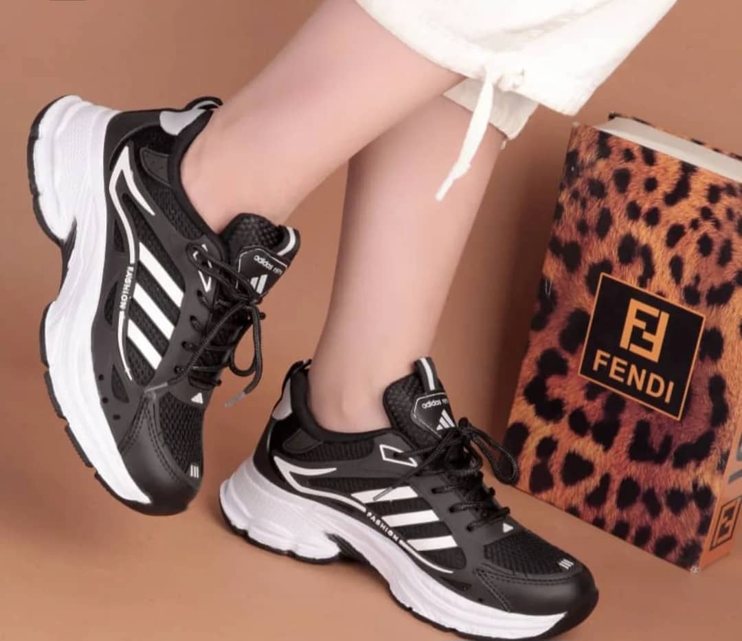 تولید و فروش عمده کفش و کتانی سلین در نسیم شهر