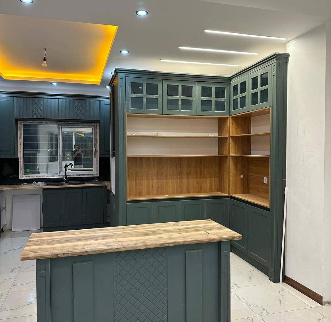 تولید کابینت و کمد دیواری هنر و چوب در نوشهر