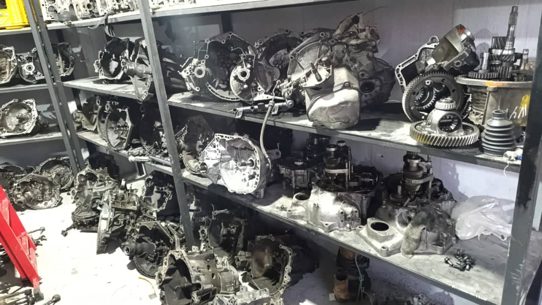 استوک یدک موتور و گیربکس ماشین های ایرانی خارجی مهدی در رشت