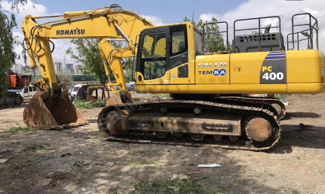 تعمیر و بازسازی ماشین آلات راهسازی و بولدوزر موحدیان در یزد