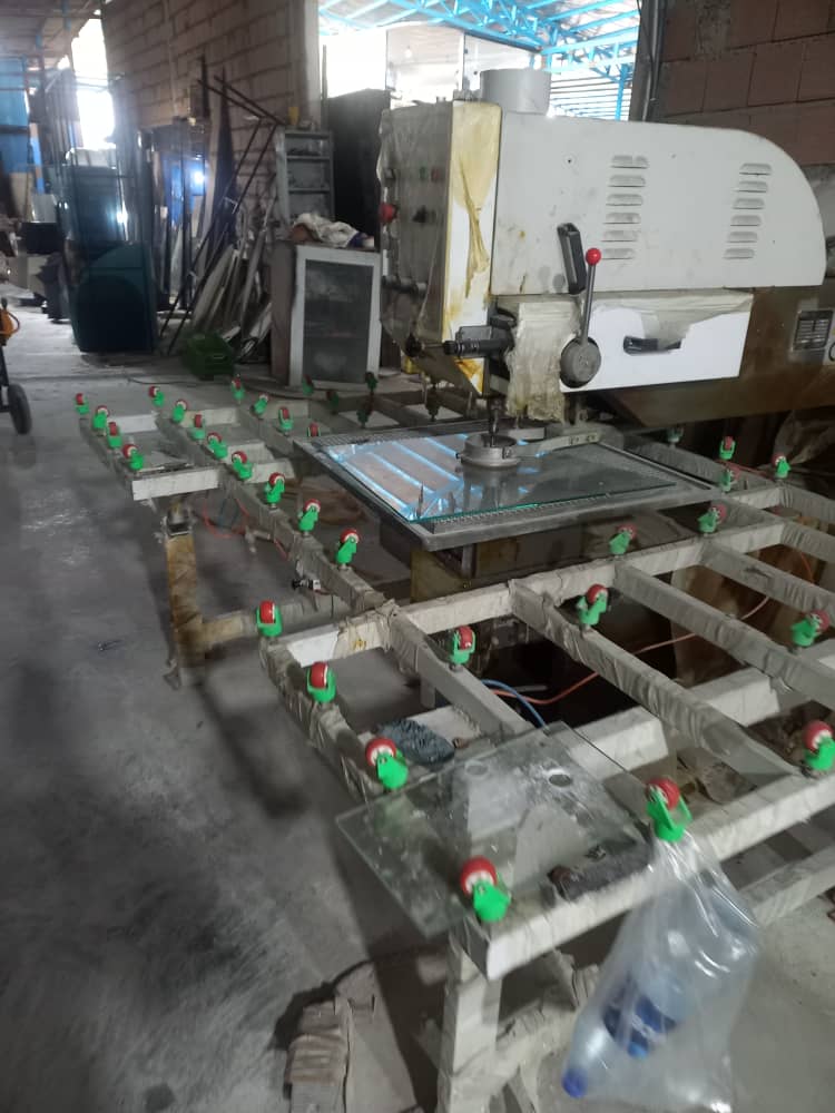 مجتمع شیشه و آینه گلدوست در ساری