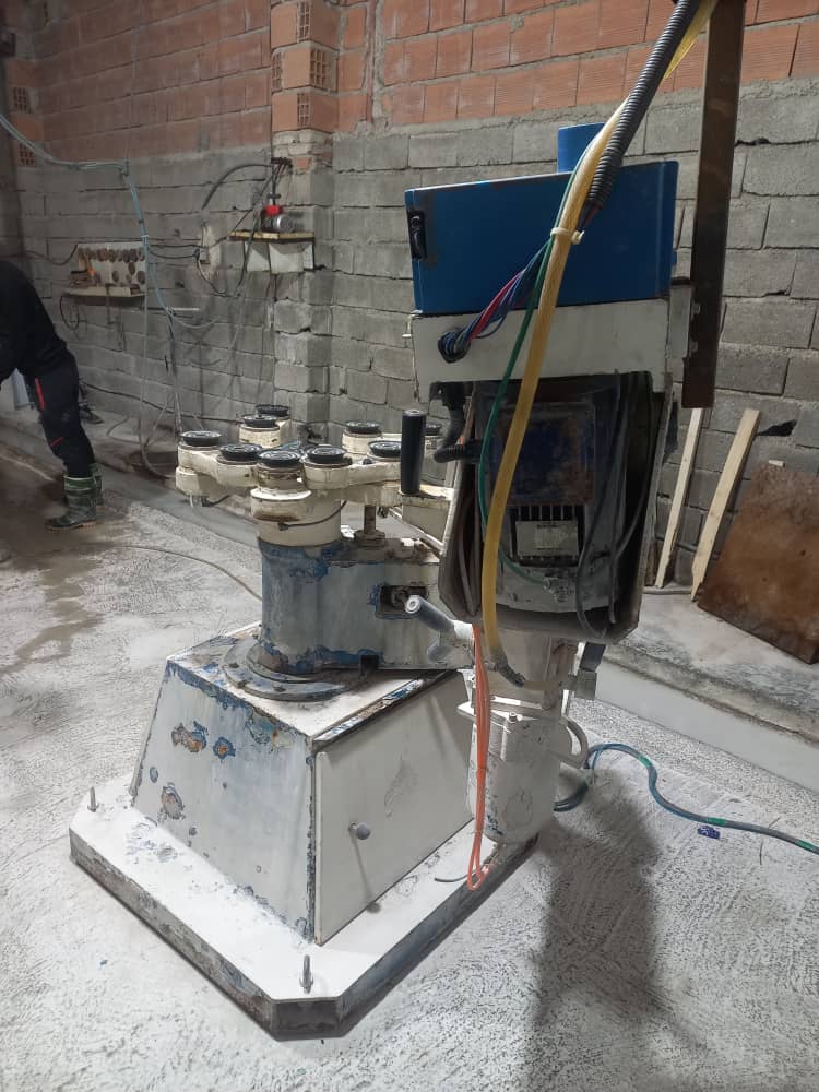 مجتمع شیشه و آینه گلدوست در ساری