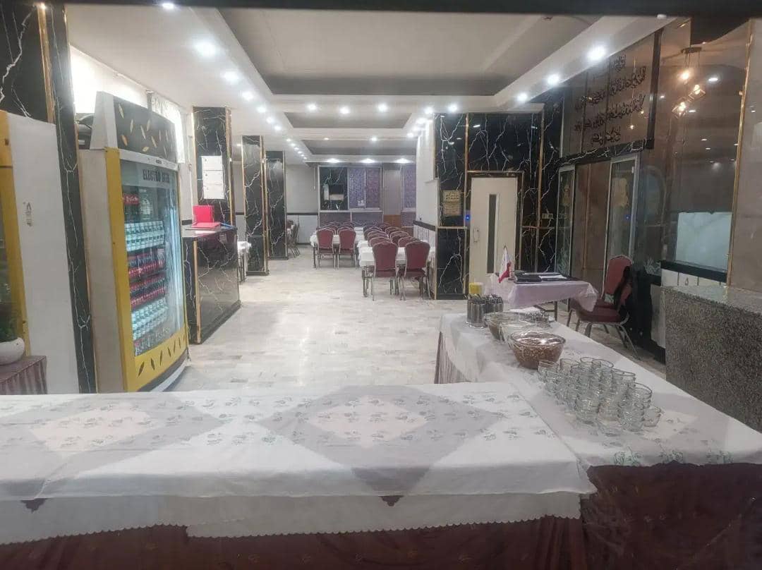 رستوران هتل شقایق در اندرزگو مشهد