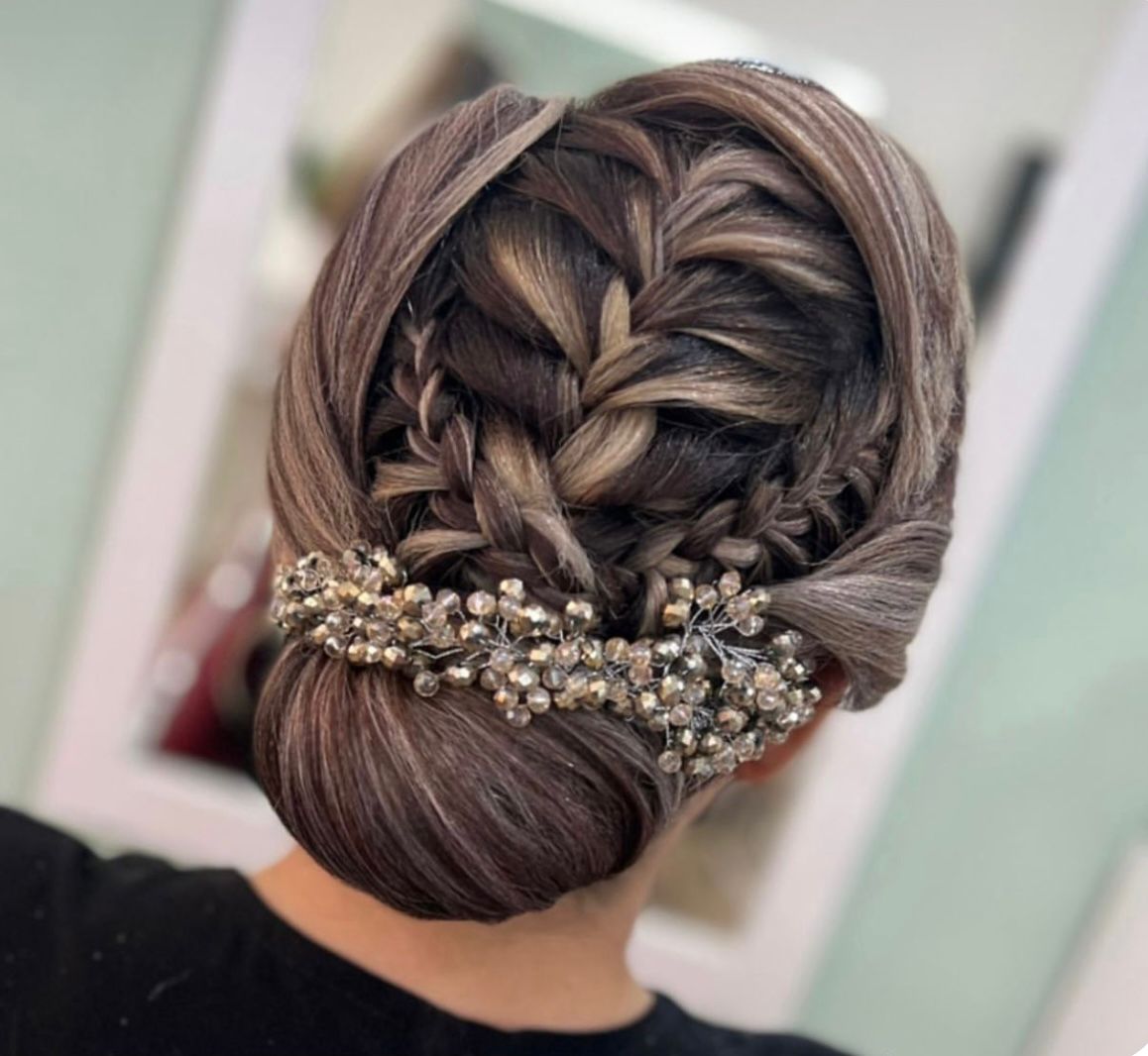 آموزش و خدمات تخصصی شنیون فرح اسدالله پور در رفسنجان