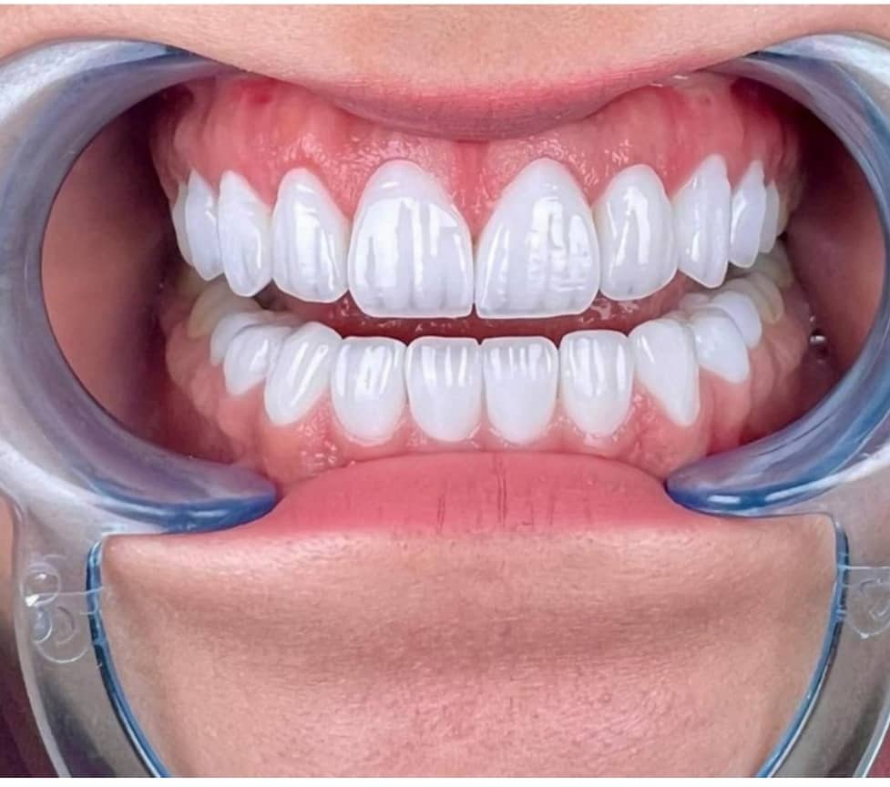 کلینیک شبانه روزی دندانپزشکی دکتر صفری در خرم آباد