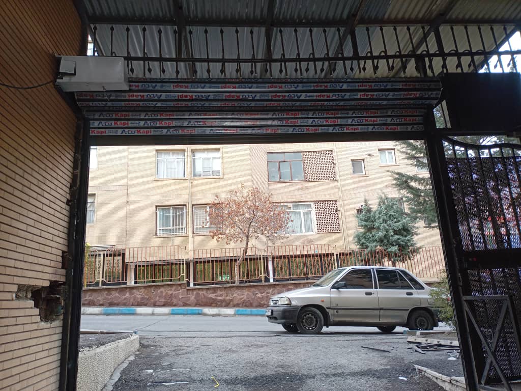 نصب و تعمیر شیشه سکوریت و جک پارکینگ آریا درب طاهری در گیلاوند دماوند