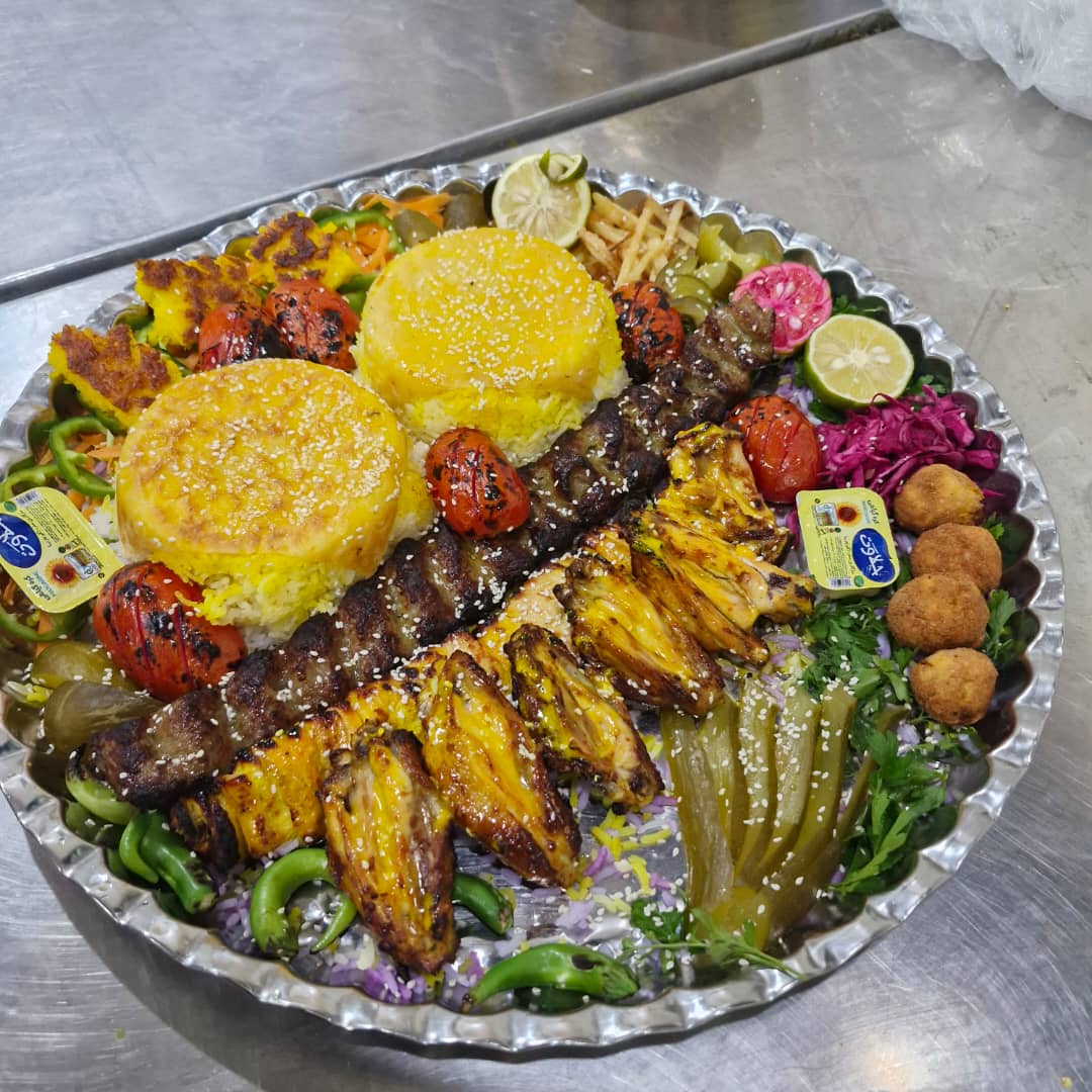 رستوران آندو میدان عمار همدان